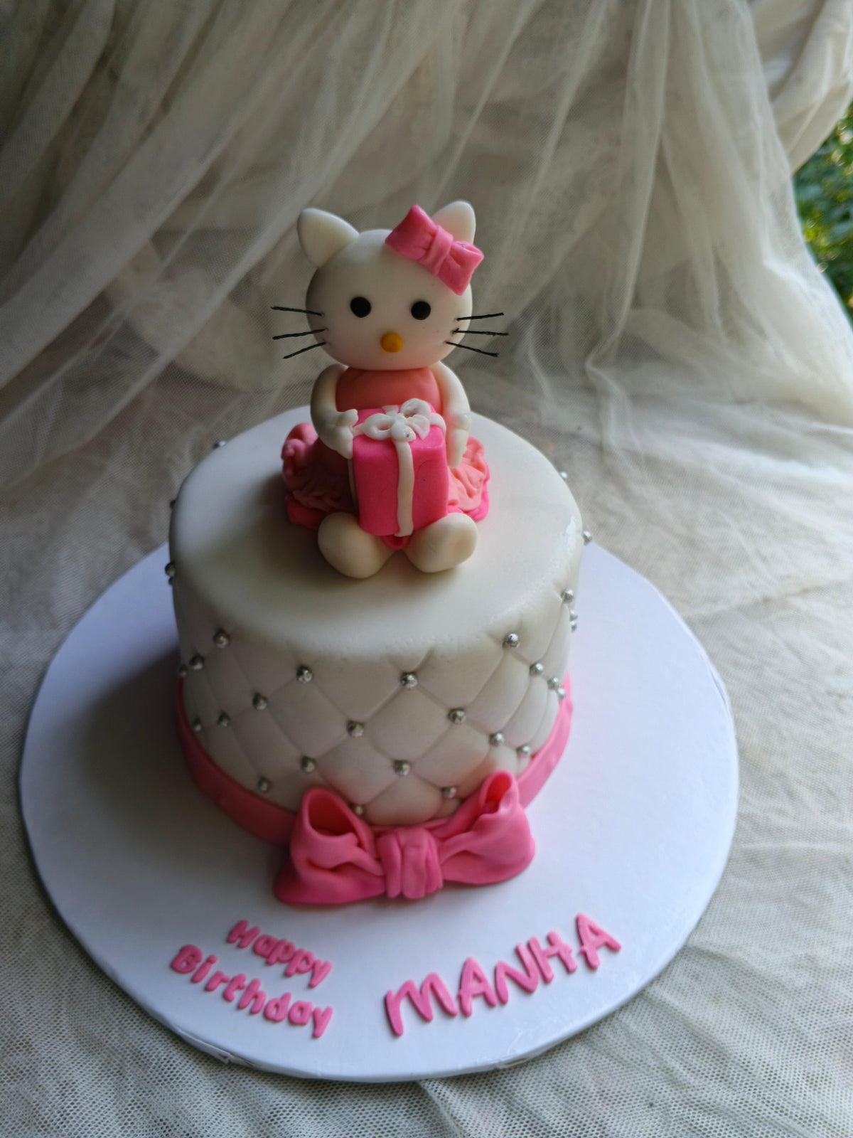 hellow kitty 1  pound cake