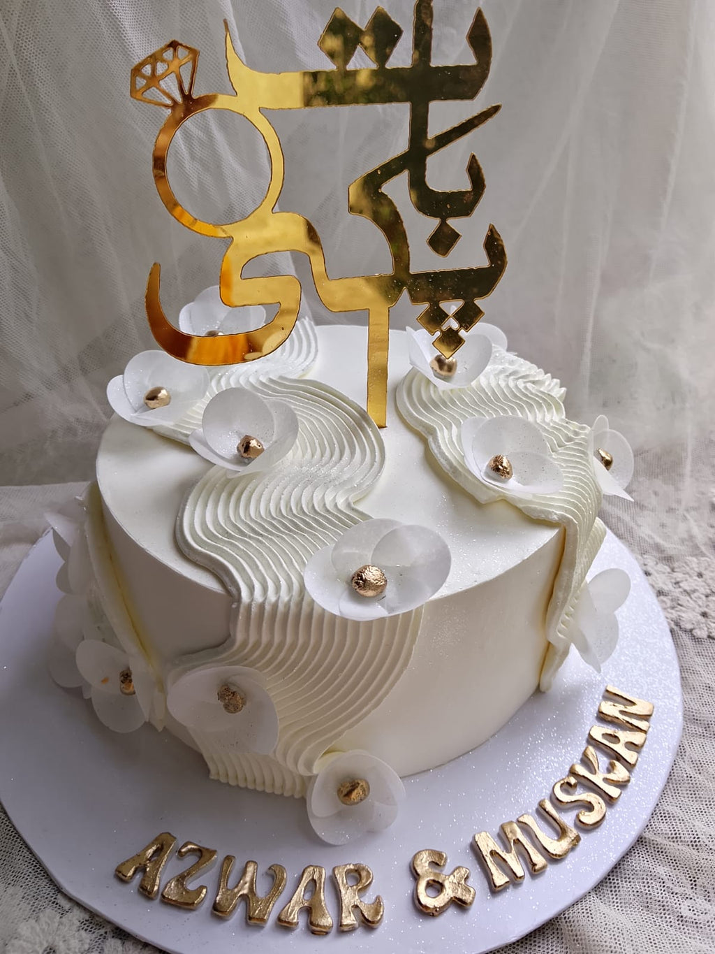 bat pakki wafer paper flowers cake