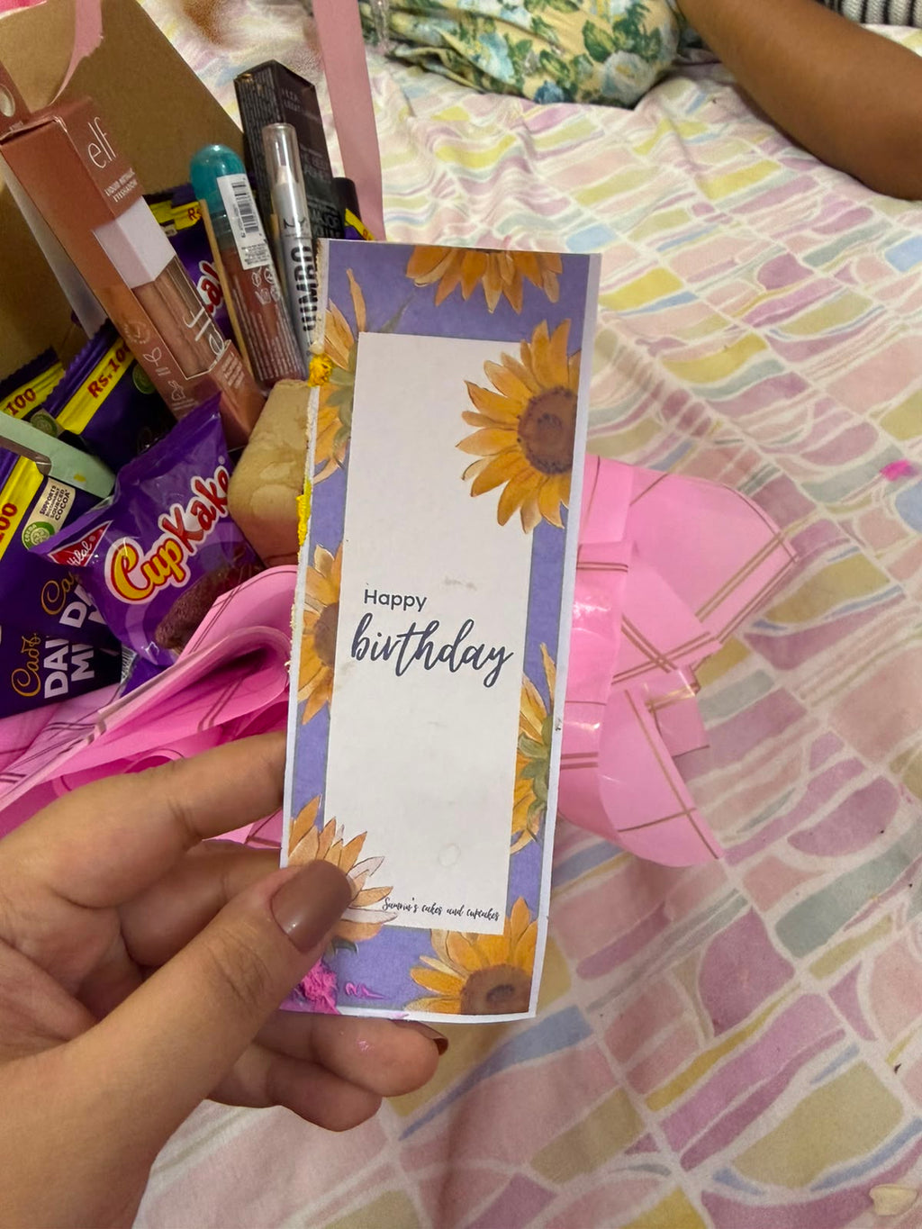 1 pound heart cake and 1 pound sunflower theme cake with review