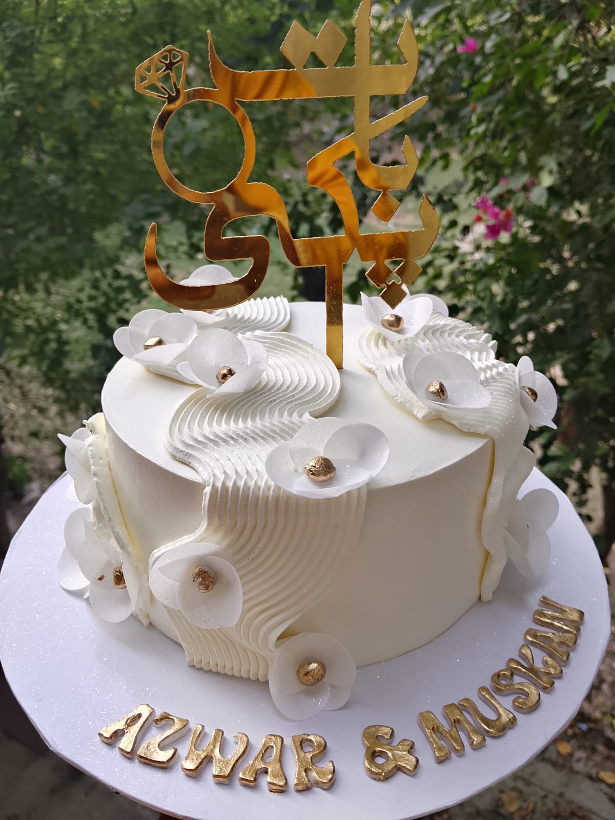 bat pakki wafer paper flowers cake