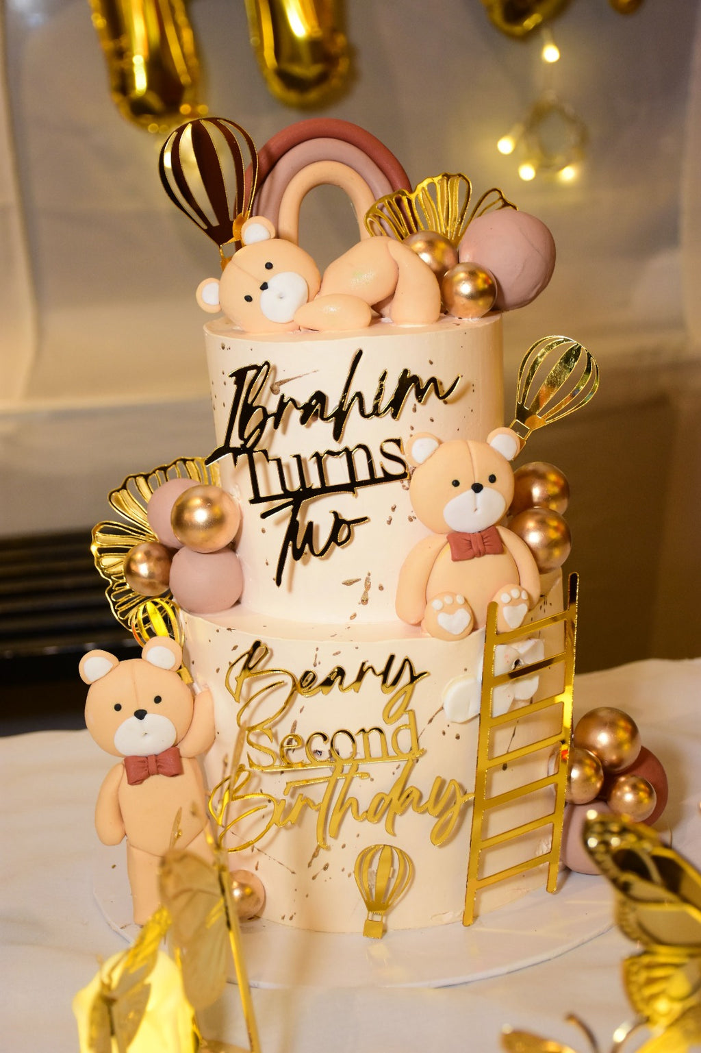 beary theme cake with edible teddies and acrylic toppers