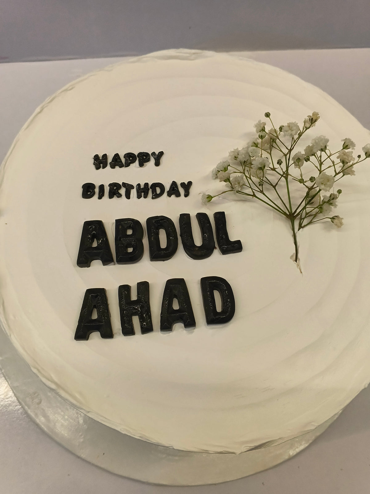minimalist birthday cake for gents
